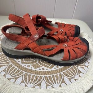 KEEN Women's Closed-Toe Sport Sandals SUEDE Orange RUST Size 8.5
